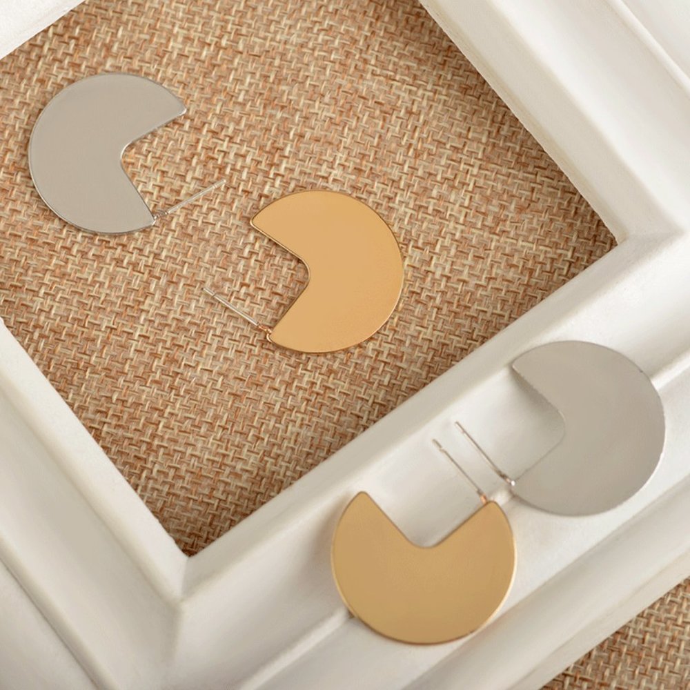 💙Minimalist Circle Earrings - Picture 8 of 11